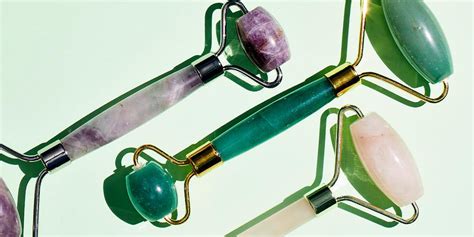 Jade Roller Benefits According to Experts .
